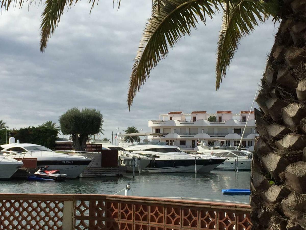 Appartement Rez De Jardin Emplacement #1 Empuriabrava Buitenkant foto